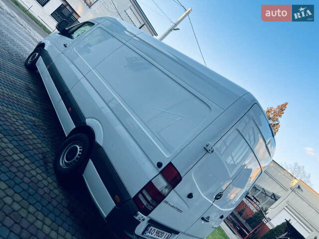 Белый Мерседес Sprinter, объемом двигателя 2.1 л и пробегом 410 тыс. км за 17500 $, фото 37 на Automoto.ua