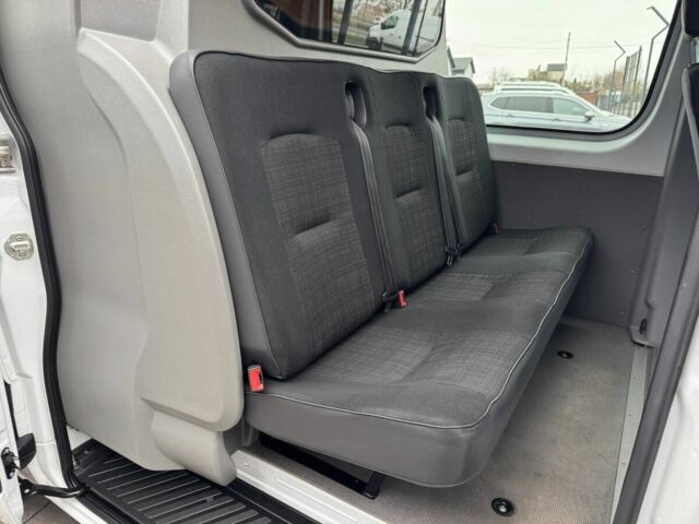 Белый Мерседес Sprinter, объемом двигателя 2.2 л и пробегом 278 тыс. км за 21750 $, фото 4 на Automoto.ua