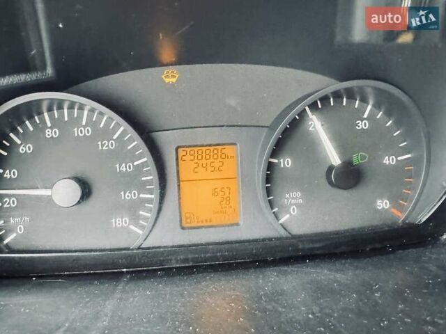 Белый Мерседес Sprinter, объемом двигателя 2.2 л и пробегом 298 тыс. км за 13900 $, фото 67 на Automoto.ua