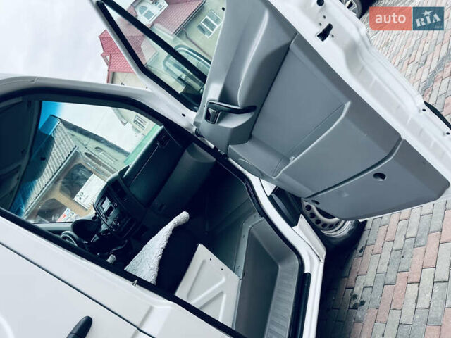 Белый Мерседес Sprinter, объемом двигателя 2.1 л и пробегом 410 тыс. км за 17500 $, фото 17 на Automoto.ua