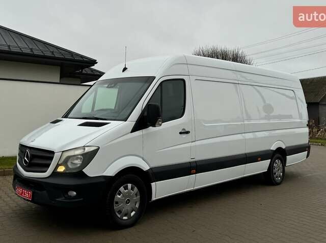 Белый Мерседес Sprinter, объемом двигателя 2.2 л и пробегом 245 тыс. км за 18800 $, фото 1 на Automoto.ua