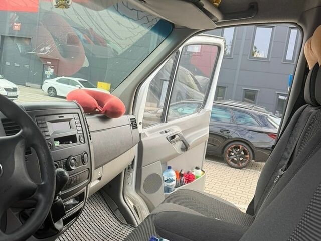 Білий Мерседес Sprinter, об'ємом двигуна 2.2 л та пробігом 360 тис. км за 16000 $, фото 9 на Automoto.ua