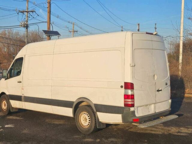 Белый Мерседес Sprinter, объемом двигателя 2.1 л и пробегом 70 тыс. км за 7500 $, фото 4 на Automoto.ua