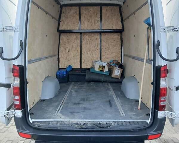 Білий Мерседес Sprinter, об'ємом двигуна 2.2 л та пробігом 293 тис. км за 28000 $, фото 10 на Automoto.ua