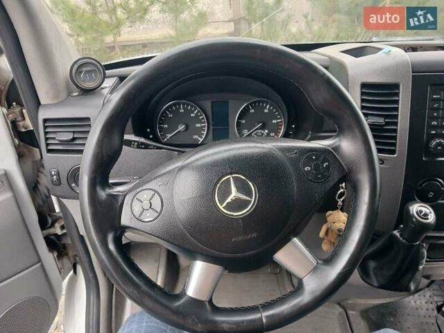 Белый Мерседес Sprinter, объемом двигателя 2.1 л и пробегом 400 тыс. км за 8100 $, фото 14 на Automoto.ua