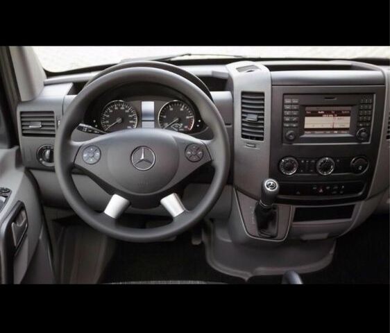 Белый Мерседес Sprinter, объемом двигателя 3 л и пробегом 362 тыс. км за 25000 $, фото 6 на Automoto.ua