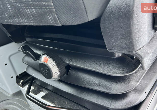 Белый Мерседес Sprinter, объемом двигателя 0 л и пробегом 330 тыс. км за 21800 $, фото 28 на Automoto.ua