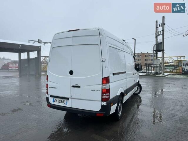 Белый Мерседес Sprinter, объемом двигателя 2.2 л и пробегом 298 тыс. км за 13900 $, фото 12 на Automoto.ua