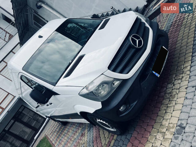 Белый Мерседес Sprinter, объемом двигателя 2.1 л и пробегом 410 тыс. км за 17500 $, фото 64 на Automoto.ua