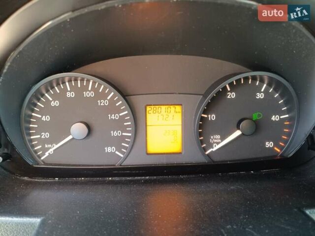 Белый Мерседес Sprinter, объемом двигателя 3 л и пробегом 280 тыс. км за 24999 $, фото 17 на Automoto.ua