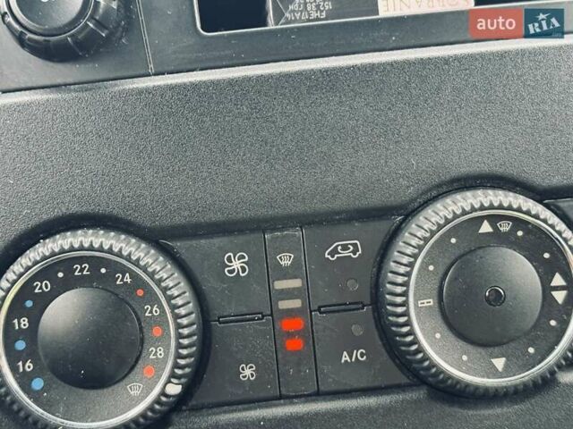 Белый Мерседес Sprinter, объемом двигателя 2.2 л и пробегом 298 тыс. км за 13900 $, фото 38 на Automoto.ua