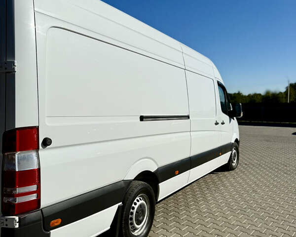 Белый Мерседес Sprinter, объемом двигателя 3 л и пробегом 245 тыс. км за 30000 $, фото 11 на Automoto.ua