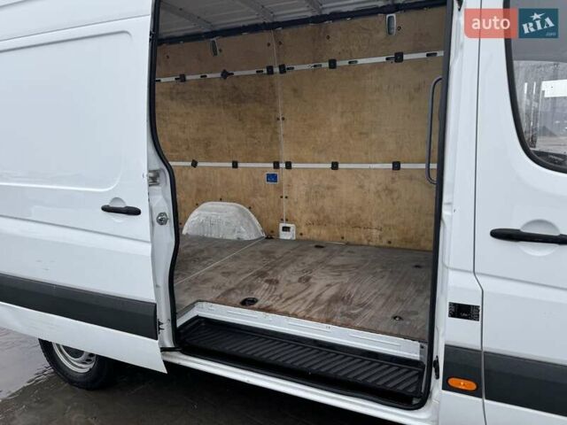 Белый Мерседес Sprinter, объемом двигателя 2.2 л и пробегом 298 тыс. км за 13900 $, фото 21 на Automoto.ua