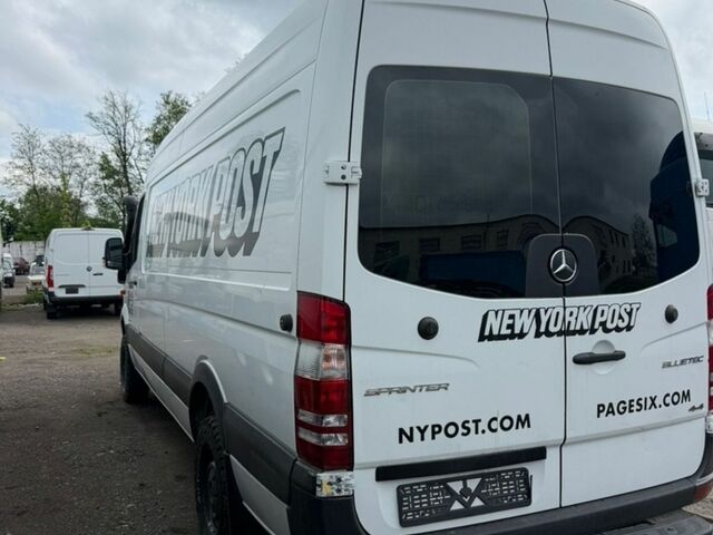 Белый Мерседес Sprinter, объемом двигателя 3 л и пробегом 35 тыс. км за 38999 $, фото 3 на Automoto.ua