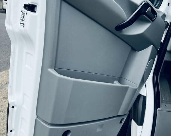 Белый Мерседес Sprinter, объемом двигателя 2.1 л и пробегом 410 тыс. км за 17500 $, фото 50 на Automoto.ua