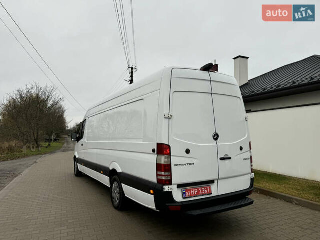 Белый Мерседес Sprinter, объемом двигателя 2.2 л и пробегом 245 тыс. км за 18800 $, фото 7 на Automoto.ua