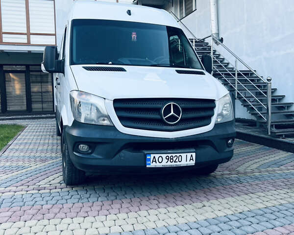 Белый Мерседес Sprinter, объемом двигателя 2.1 л и пробегом 410 тыс. км за 17500 $, фото 1 на Automoto.ua