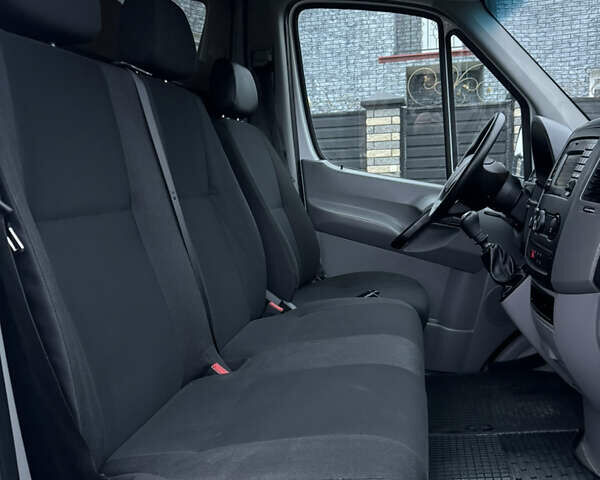 Белый Мерседес Sprinter, объемом двигателя 2.2 л и пробегом 245 тыс. км за 18800 $, фото 13 на Automoto.ua