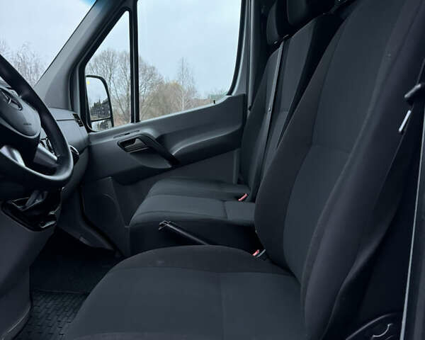 Белый Мерседес Sprinter, объемом двигателя 2.2 л и пробегом 245 тыс. км за 18800 $, фото 17 на Automoto.ua