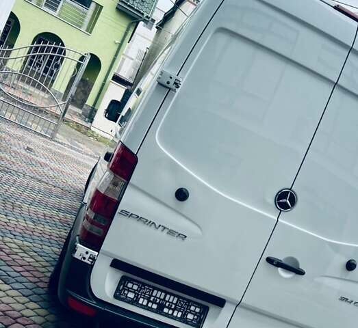 Белый Мерседес Sprinter, объемом двигателя 0 л и пробегом 3 тыс. км за 17900 $, фото 33 на Automoto.ua