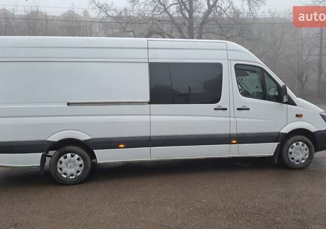 Білий Мерседес Sprinter, об'ємом двигуна 2.2 л та пробігом 293 тис. км за 28000 $, фото 2 на Automoto.ua