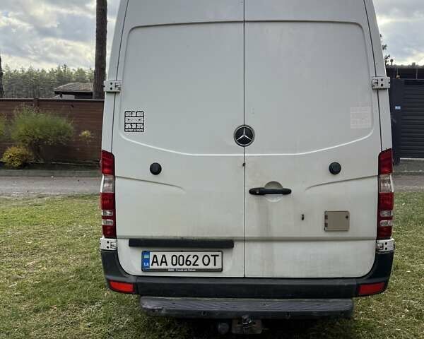 Белый Мерседес Sprinter, объемом двигателя 3 л и пробегом 240 тыс. км за 24000 $, фото 3 на Automoto.ua