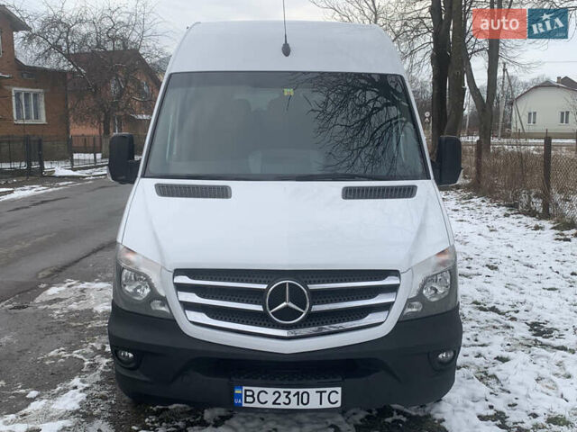 Белый Мерседес Sprinter, объемом двигателя 3 л и пробегом 306 тыс. км за 29990 $, фото 3 на Automoto.ua