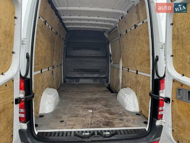 Белый Мерседес Sprinter, объемом двигателя 2.2 л и пробегом 298 тыс. км за 13900 $, фото 17 на Automoto.ua