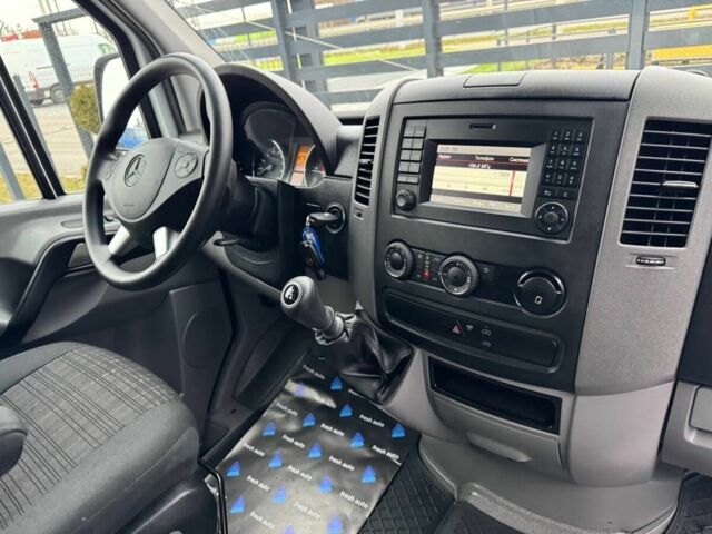 Белый Мерседес Sprinter, объемом двигателя 2.2 л и пробегом 278 тыс. км за 21750 $, фото 3 на Automoto.ua