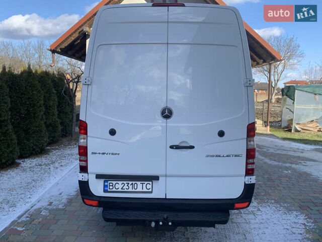 Белый Мерседес Sprinter, объемом двигателя 3 л и пробегом 306 тыс. км за 29990 $, фото 7 на Automoto.ua