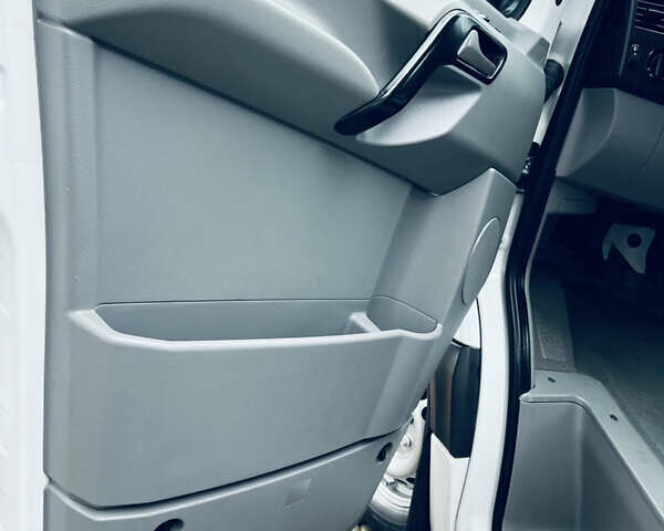 Белый Мерседес Sprinter, объемом двигателя 2.1 л и пробегом 410 тыс. км за 17500 $, фото 38 на Automoto.ua