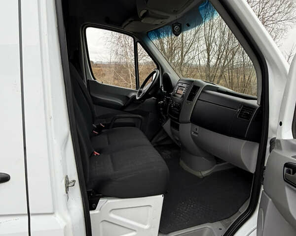 Білий Мерседес Sprinter, об'ємом двигуна 0 л та пробігом 264 тис. км за 18500 $, фото 8 на Automoto.ua