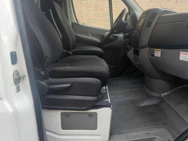 Белый Мерседес Sprinter, объемом двигателя 3 л и пробегом 76 тыс. км за 7500 $, фото 9 на Automoto.ua