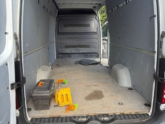 Белый Мерседес Sprinter, объемом двигателя 2.14 л и пробегом 308 тыс. км за 18800 $, фото 15 на Automoto.ua
