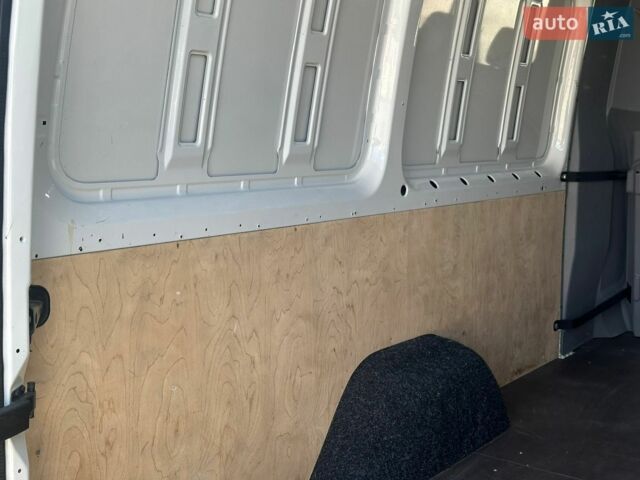 Белый Мерседес Sprinter, объемом двигателя 3 л и пробегом 312 тыс. км за 27490 $, фото 22 на Automoto.ua