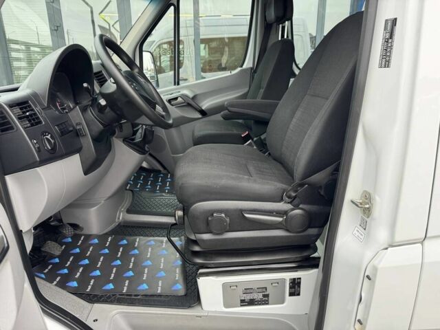 Белый Мерседес Sprinter, объемом двигателя 2.2 л и пробегом 278 тыс. км за 21750 $, фото 20 на Automoto.ua