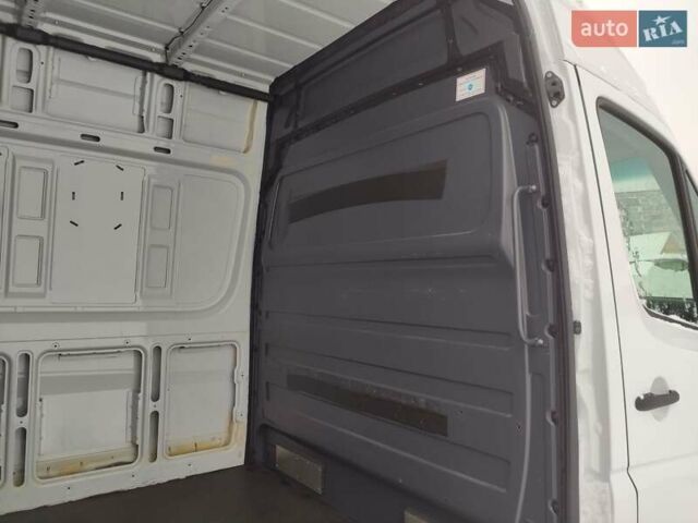 Белый Мерседес Sprinter, объемом двигателя 0 л и пробегом 291 тыс. км за 28800 $, фото 39 на Automoto.ua