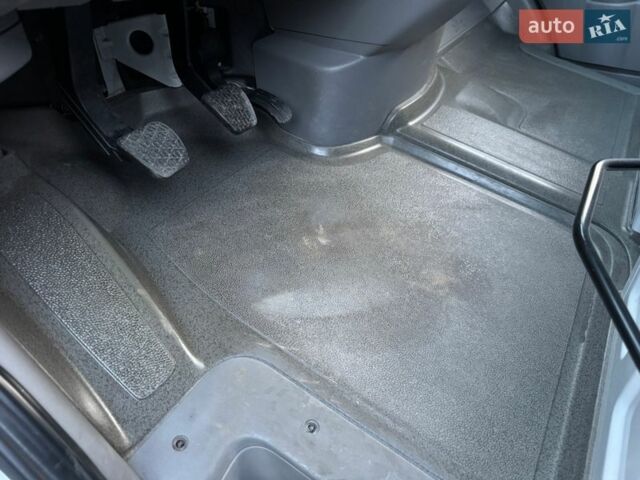 Білий Мерседес Sprinter, об'ємом двигуна 2.14 л та пробігом 295 тис. км за 16499 $, фото 14 на Automoto.ua