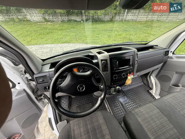 Белый Мерседес Sprinter, объемом двигателя 2.2 л и пробегом 325 тыс. км за 19000 $, фото 16 на Automoto.ua