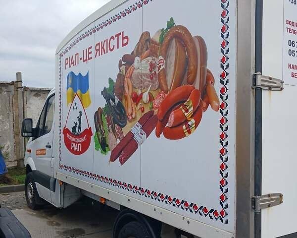 Белый Мерседес Sprinter, объемом двигателя 2.1 л и пробегом 400 тыс. км за 8100 $, фото 1 на Automoto.ua