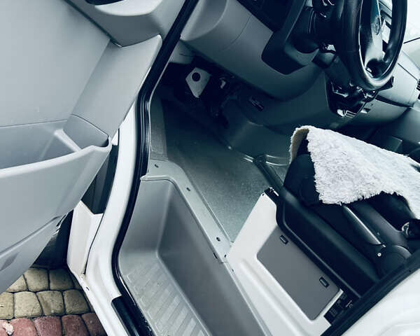 Белый Мерседес Sprinter, объемом двигателя 0 л и пробегом 3 тыс. км за 17900 $, фото 21 на Automoto.ua