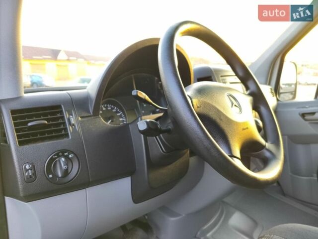 Білий Мерседес Sprinter, об'ємом двигуна 0 л та пробігом 291 тис. км за 29500 $, фото 16 на Automoto.ua