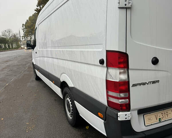 Мерседес Sprinter 2016 у Вінниці на Automoto.ua Білий Мерседес Sprinter, об'ємом двигуна 2.2 л та пробігом 296 тис. км за 22500 $, фото 6 на Automoto.ua