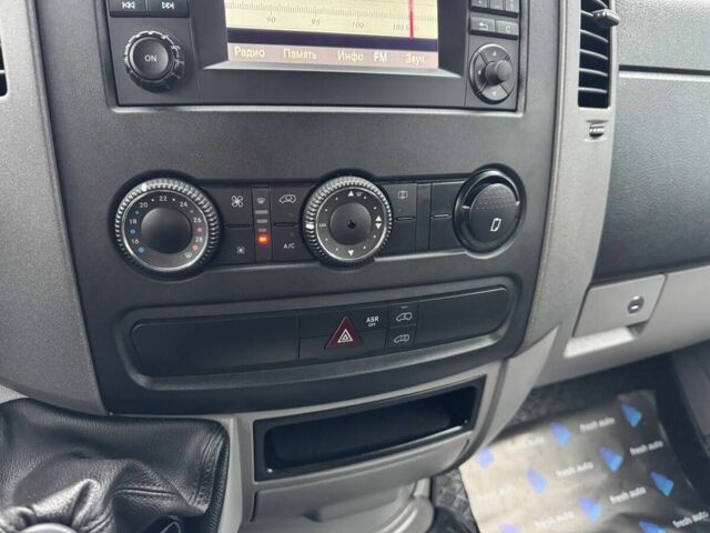 Белый Мерседес Sprinter, объемом двигателя 2.2 л и пробегом 278 тыс. км за 21750 $, фото 22 на Automoto.ua