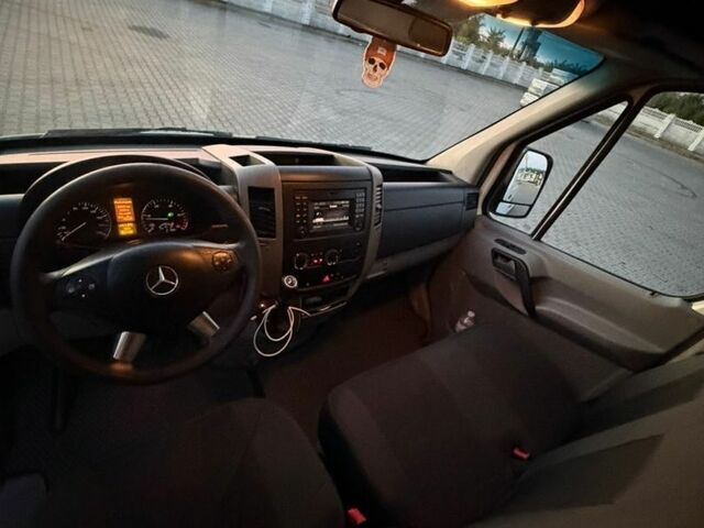 Білий Мерседес Sprinter, об'ємом двигуна 2.2 л та пробігом 590 тис. км за 18000 $, фото 12 на Automoto.ua