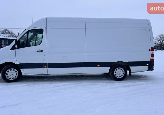 Белый Мерседес Sprinter, объемом двигателя 0 л и пробегом 330 тыс. км за 21800 $, фото 2 на Automoto.ua