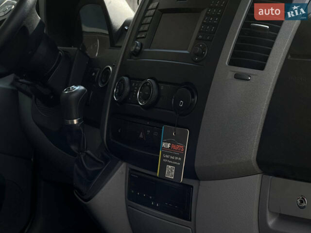 Белый Мерседес Sprinter, объемом двигателя 2.99 л и пробегом 291 тыс. км за 33999 $, фото 11 на Automoto.ua