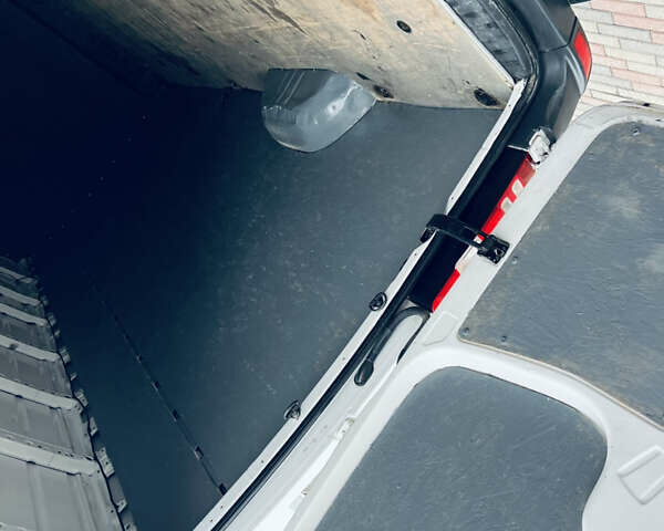 Белый Мерседес Sprinter, объемом двигателя 0 л и пробегом 3 тыс. км за 17900 $, фото 15 на Automoto.ua