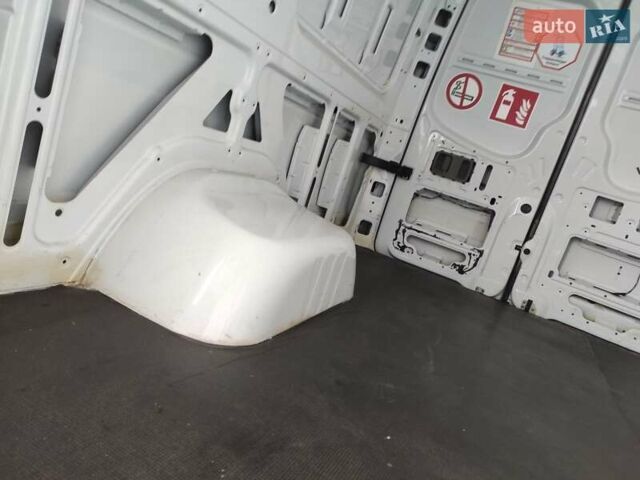 Белый Мерседес Sprinter, объемом двигателя 0 л и пробегом 291 тыс. км за 28800 $, фото 44 на Automoto.ua