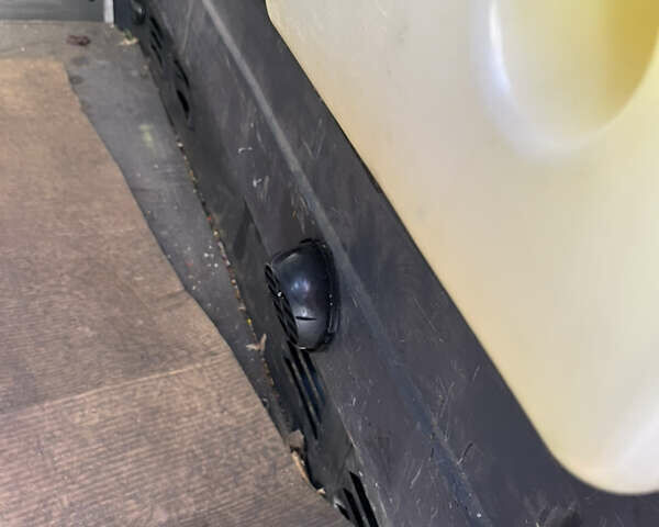 Белый Мерседес Sprinter, объемом двигателя 2.14 л и пробегом 541 тыс. км за 16500 $, фото 11 на Automoto.ua